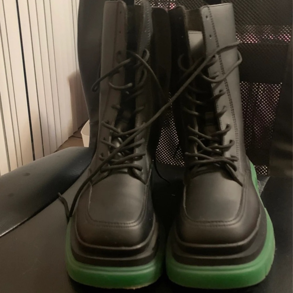 Charles&keith lace up boots